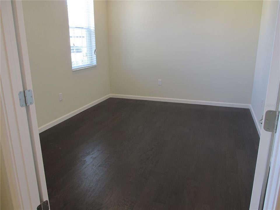 For Rent: $2,375 (3 beds, 2 baths, 1981 Square Feet)