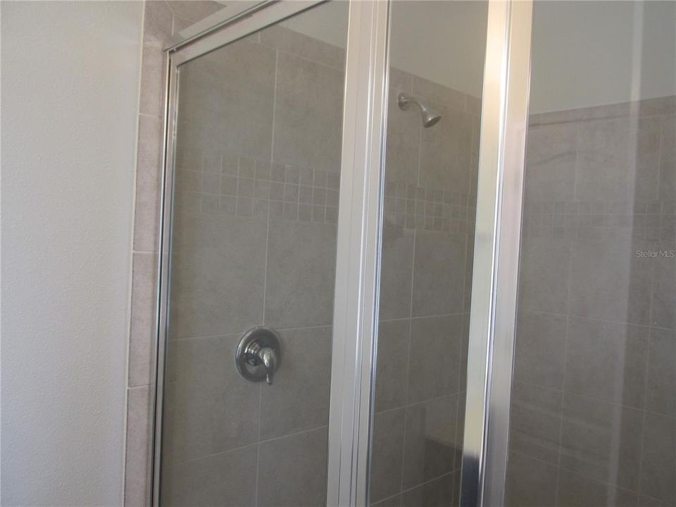 For Rent: $2,375 (3 beds, 2 baths, 1981 Square Feet)