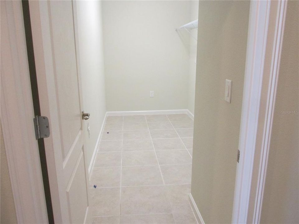 For Rent: $2,375 (3 beds, 2 baths, 1981 Square Feet)