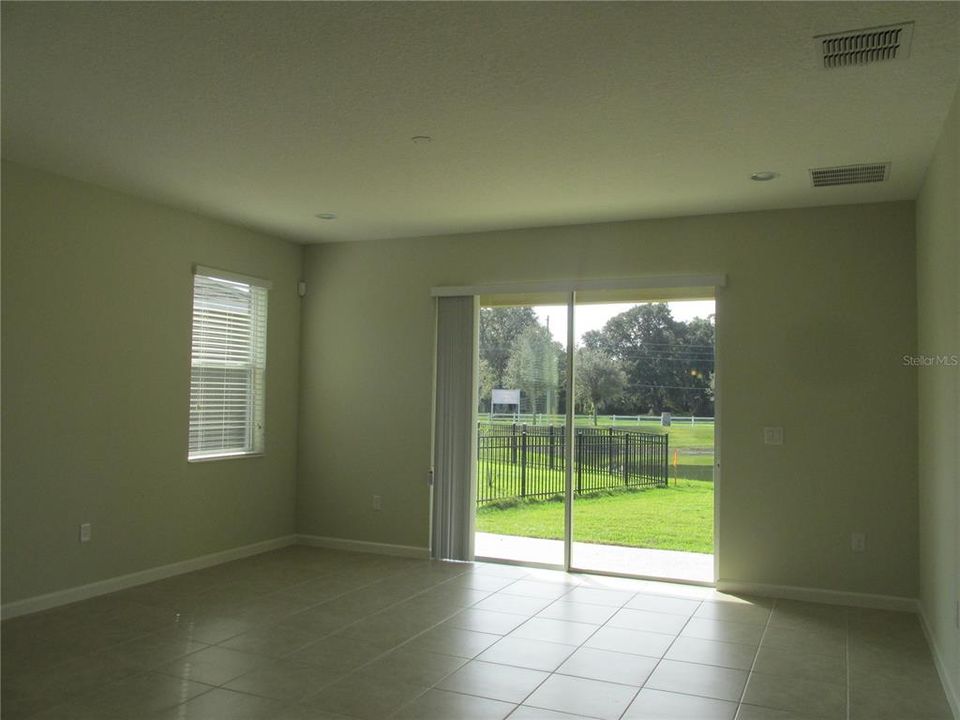 For Rent: $2,375 (3 beds, 2 baths, 1981 Square Feet)