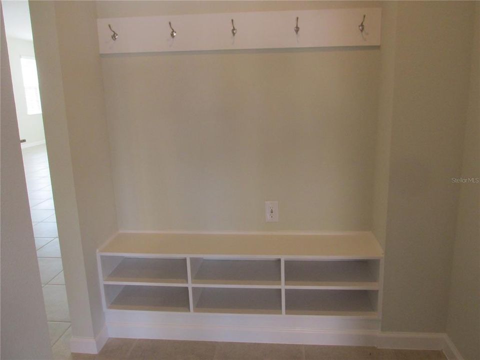 For Rent: $2,375 (3 beds, 2 baths, 1981 Square Feet)