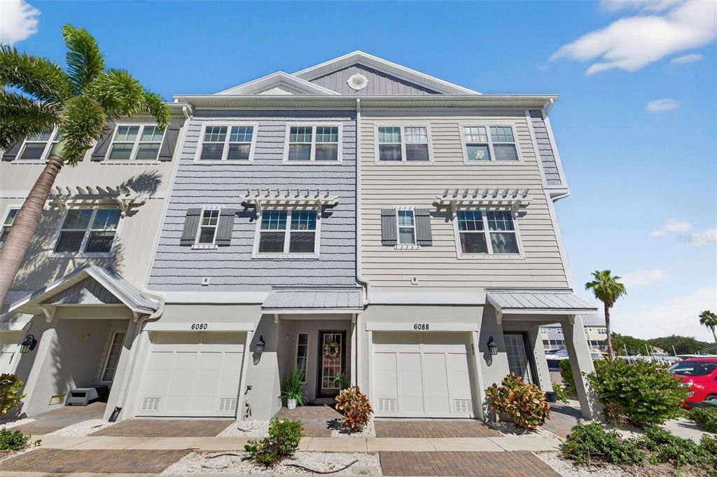 For Rent: $3,900 (4 beds, 2 baths, 1920 Square Feet)