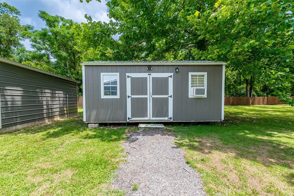 For Sale: $325,000 (3 beds, 2 baths, 1222 Square Feet)