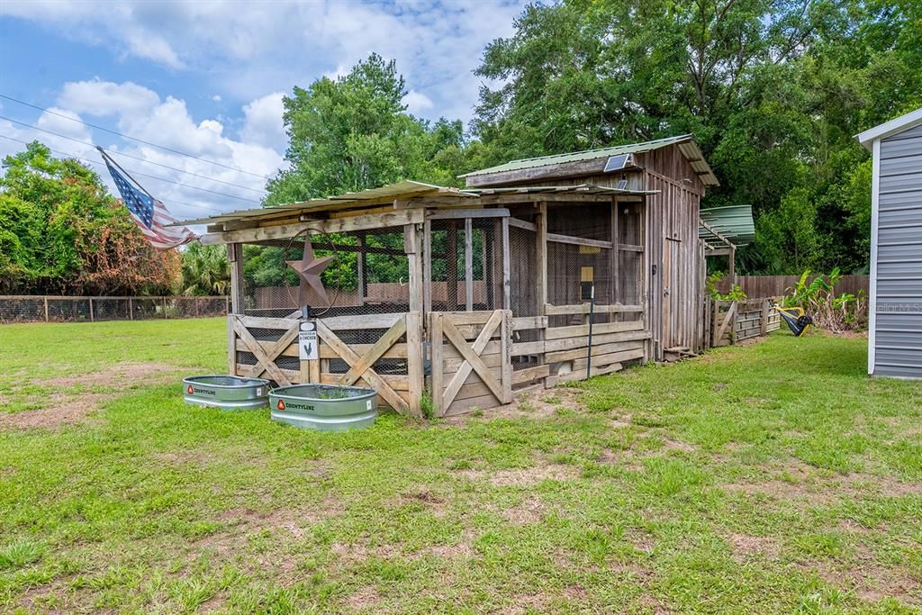 For Sale: $325,000 (3 beds, 2 baths, 1222 Square Feet)