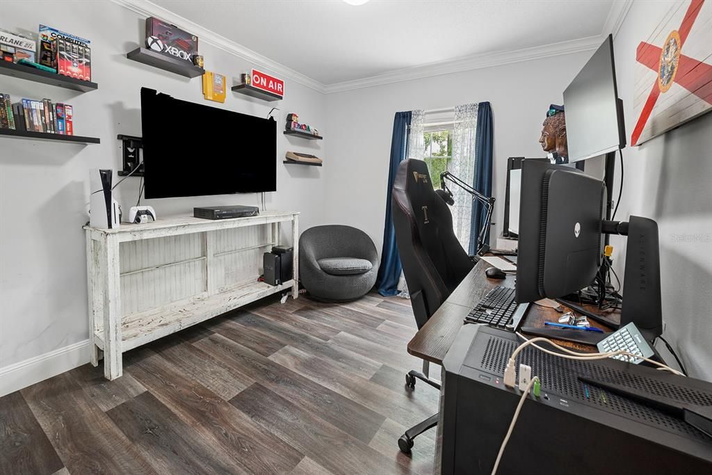 For Sale: $325,000 (3 beds, 2 baths, 1222 Square Feet)