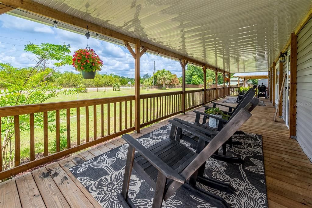For Sale: $325,000 (3 beds, 2 baths, 1222 Square Feet)