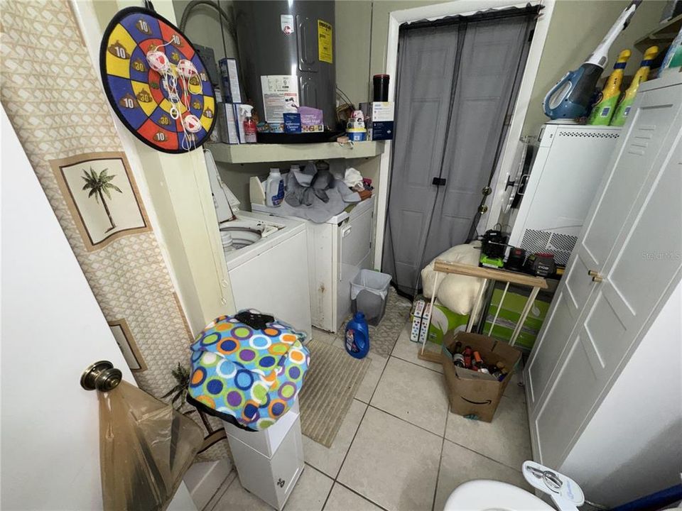 Под контрактом: $359,000 (4 спален, 3 ванн, 1607 Квадратных фут)