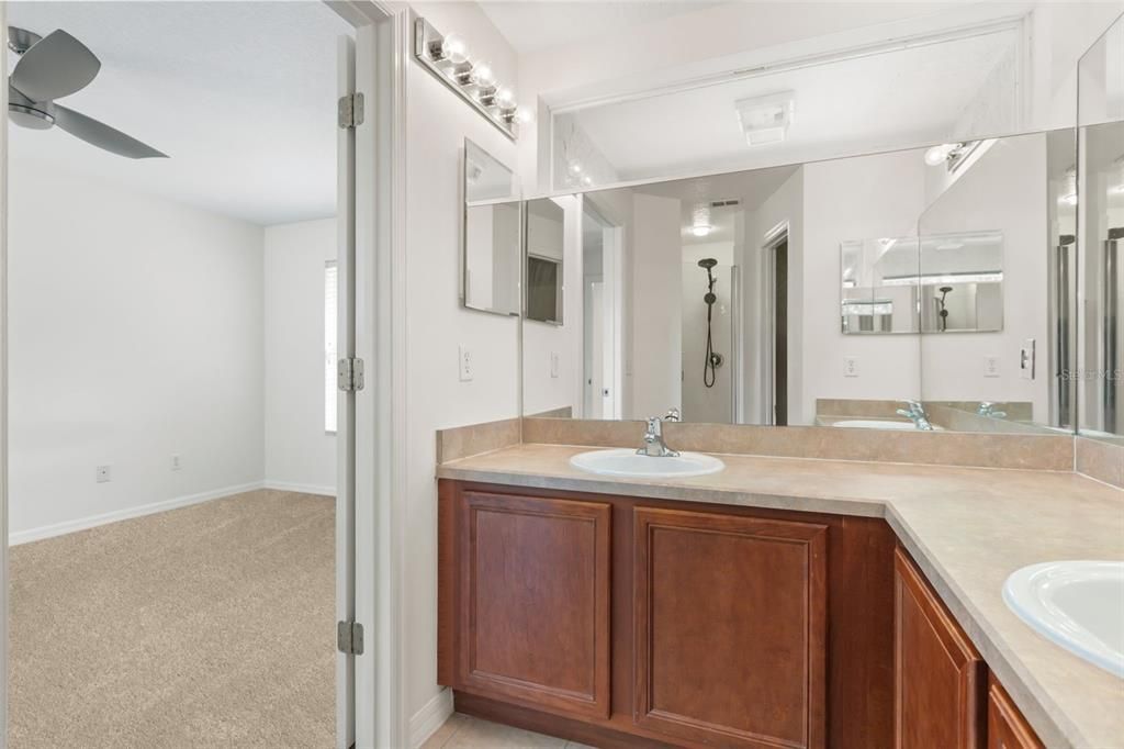 For Sale: $299,000 (3 beds, 2 baths, 1521 Square Feet)