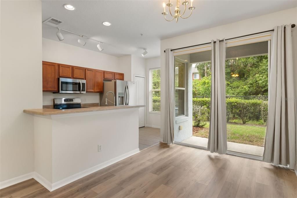 For Sale: $299,000 (3 beds, 2 baths, 1521 Square Feet)