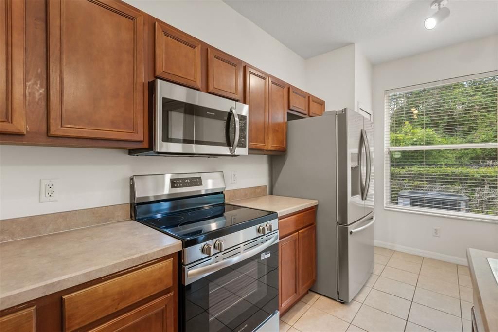 For Sale: $299,000 (3 beds, 2 baths, 1521 Square Feet)