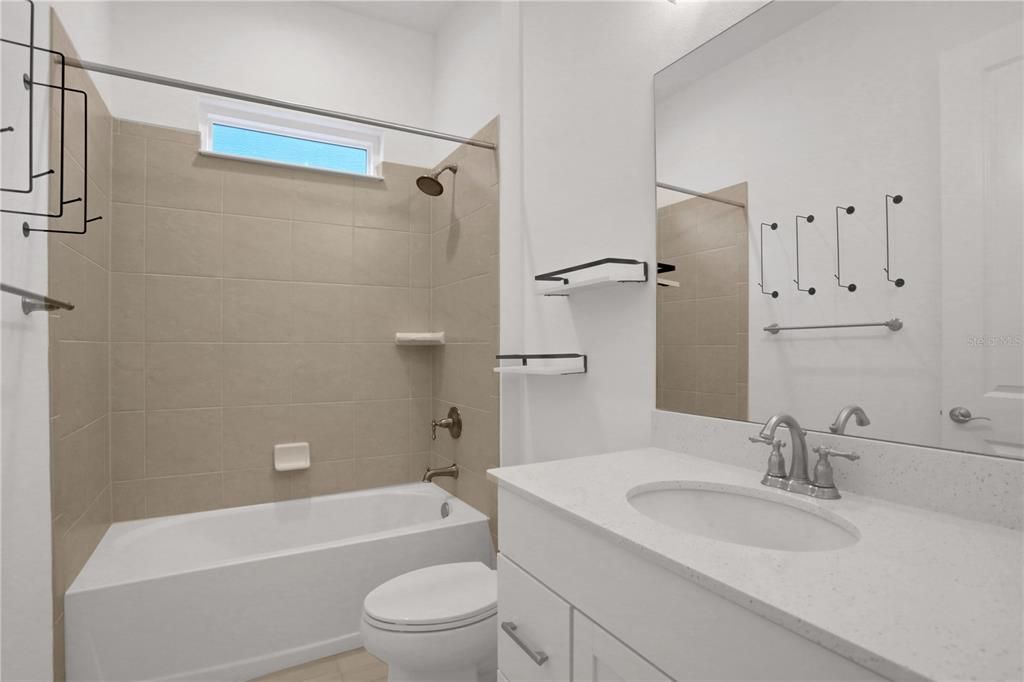 На продажу: $550,000 (4 спален, 3 ванн, 2651 Квадратных фут)