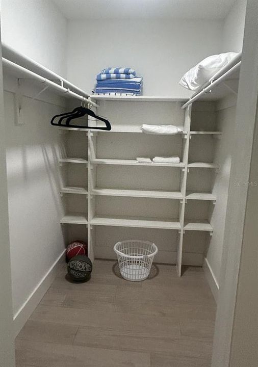 For Sale: $450,000 (2 beds, 2 baths, 1021 Square Feet)