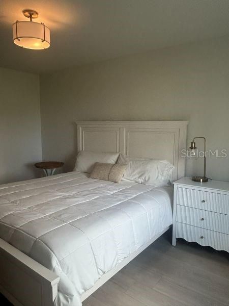 For Sale: $450,000 (2 beds, 2 baths, 1021 Square Feet)