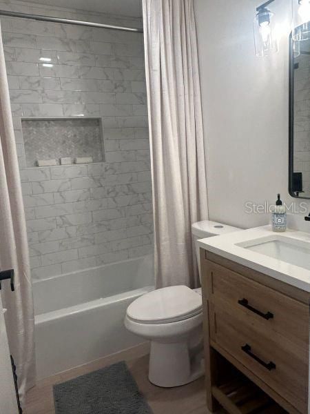 For Sale: $450,000 (2 beds, 2 baths, 1021 Square Feet)