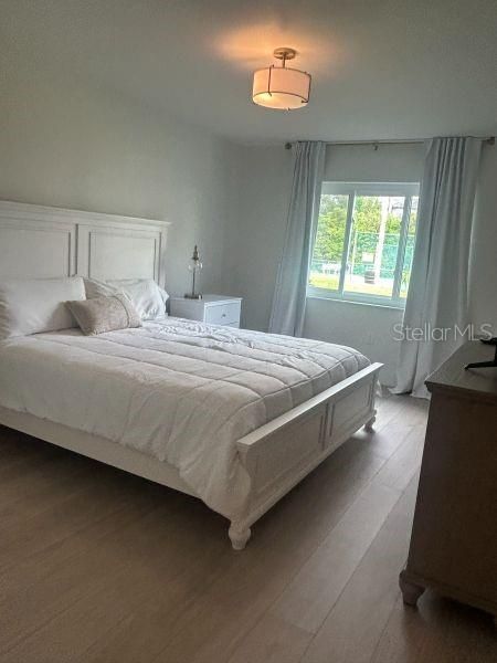 For Sale: $450,000 (2 beds, 2 baths, 1021 Square Feet)