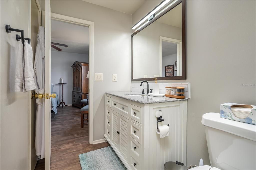 For Sale: $275,000 (2 beds, 2 baths, 1249 Square Feet)