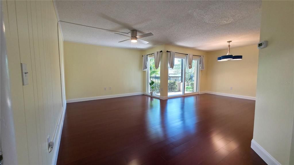For Rent: $1,850 (2 beds, 2 baths, 1099 Square Feet)