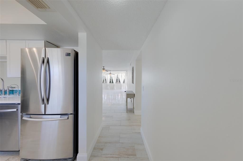В аренду: $2,300 (2 спален, 2 ванн, 1105 Квадратных фут)