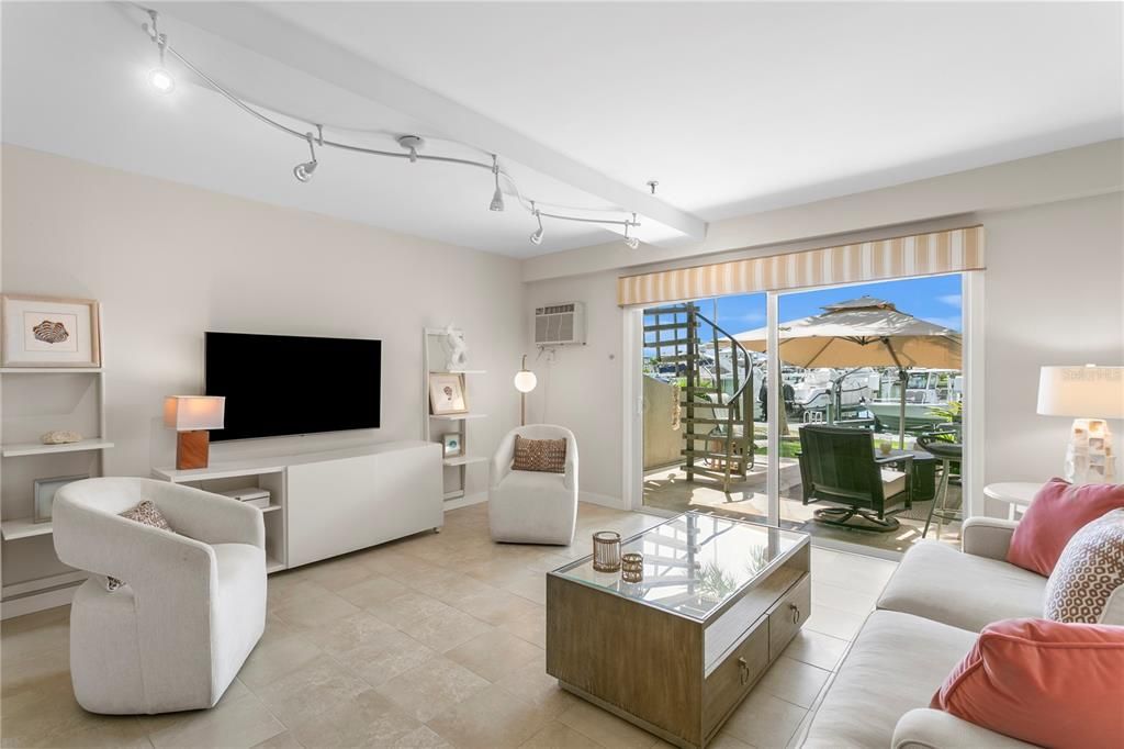 For Sale: $825,000 (3 beds, 2 baths, 1943 Square Feet)
