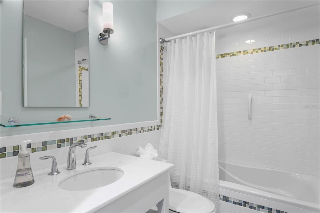 For Sale: $825,000 (3 beds, 2 baths, 1943 Square Feet)