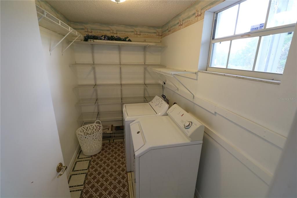 For Rent: $2,000 (3 beds, 2 baths, 1688 Square Feet)
