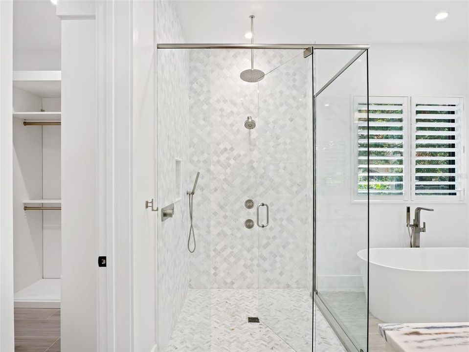 For Sale: $5,300,000 (6 beds, 6 baths, 4665 Square Feet)