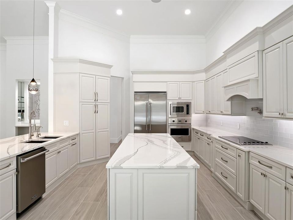 For Sale: $5,300,000 (6 beds, 6 baths, 4665 Square Feet)