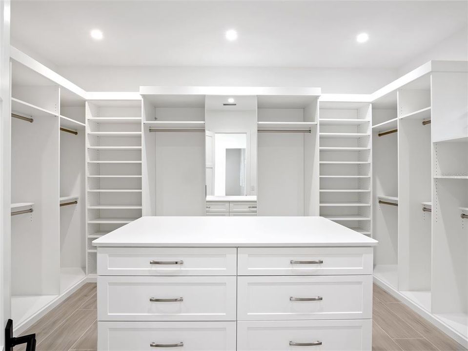 For Sale: $5,300,000 (6 beds, 6 baths, 4665 Square Feet)