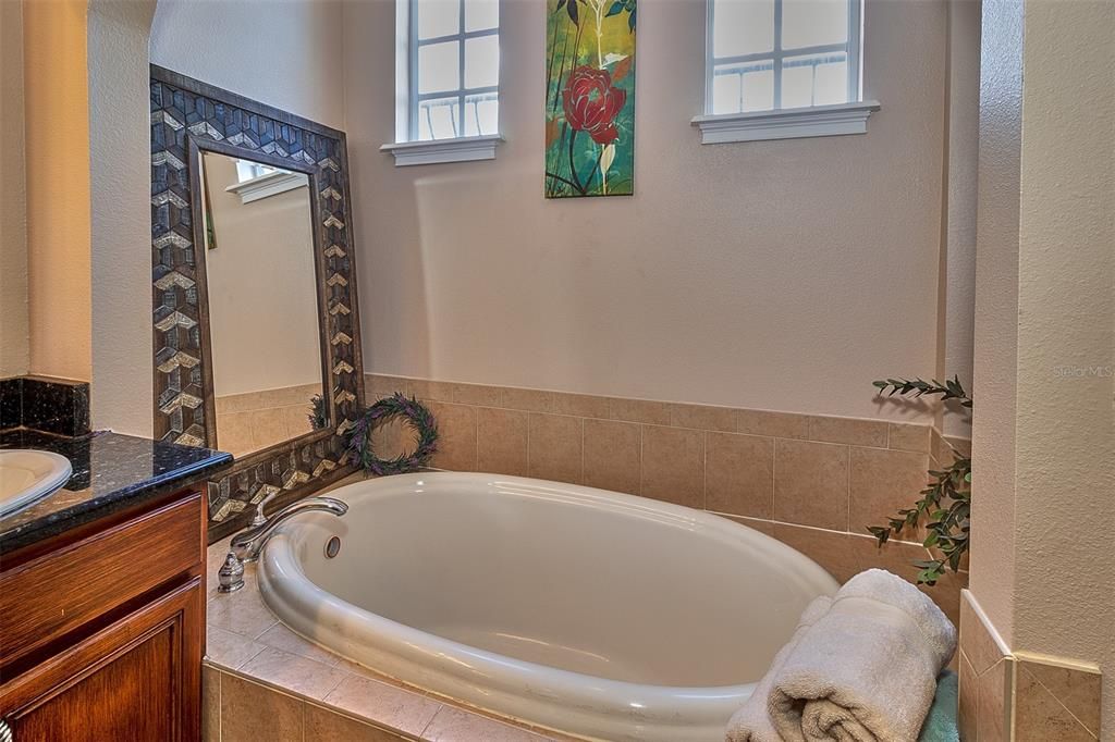For Rent: $4,999 (3 beds, 2 baths, 2148 Square Feet)