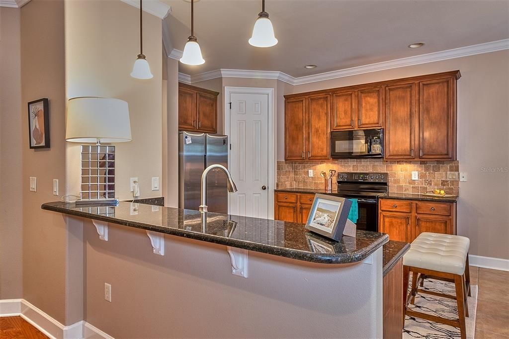 For Rent: $4,999 (3 beds, 2 baths, 2148 Square Feet)