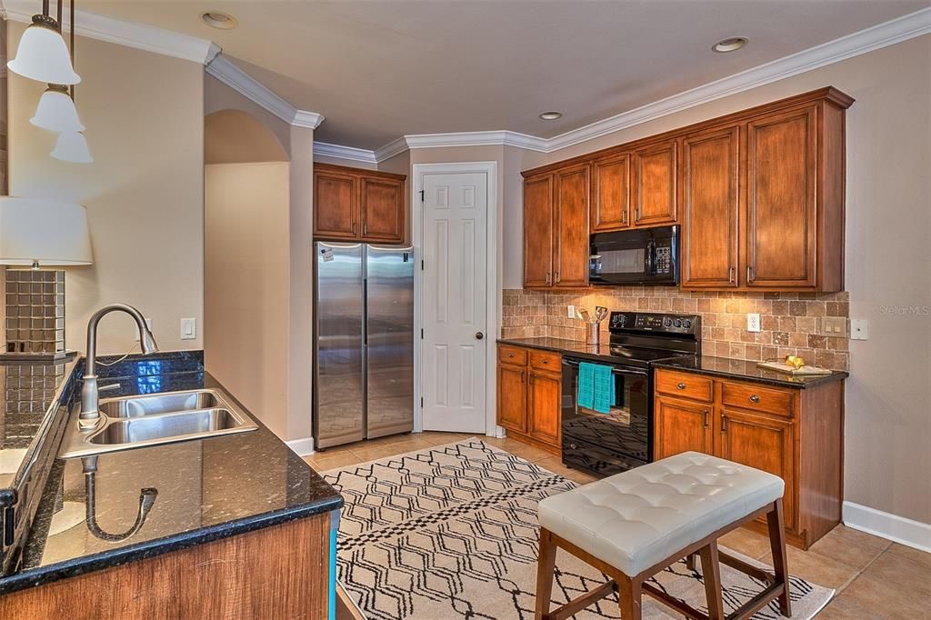 For Rent: $4,999 (3 beds, 2 baths, 2148 Square Feet)