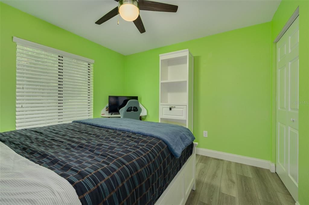 For Sale: $225,000 (3 beds, 2 baths, 1396 Square Feet)