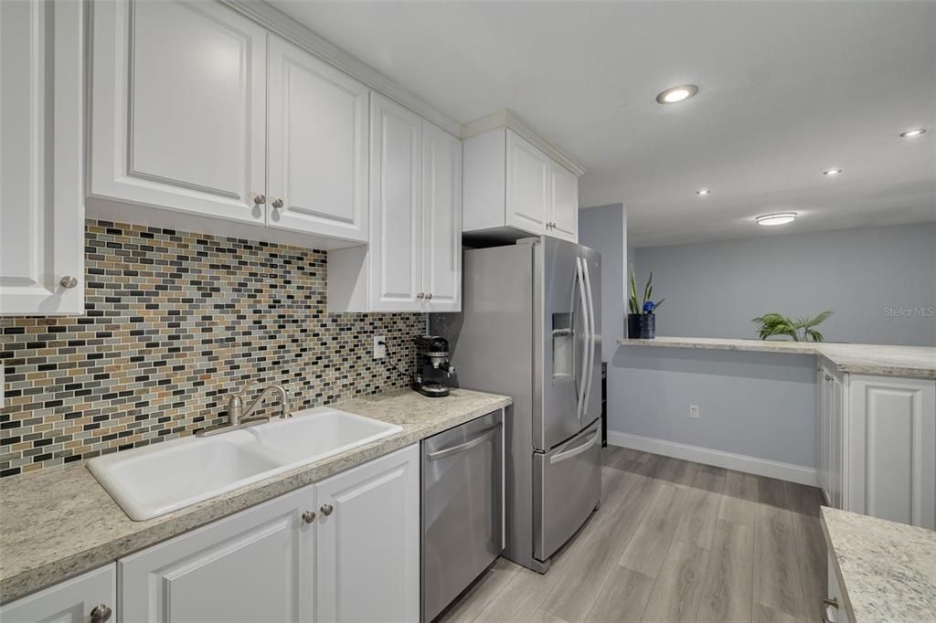 For Sale: $225,000 (3 beds, 2 baths, 1396 Square Feet)