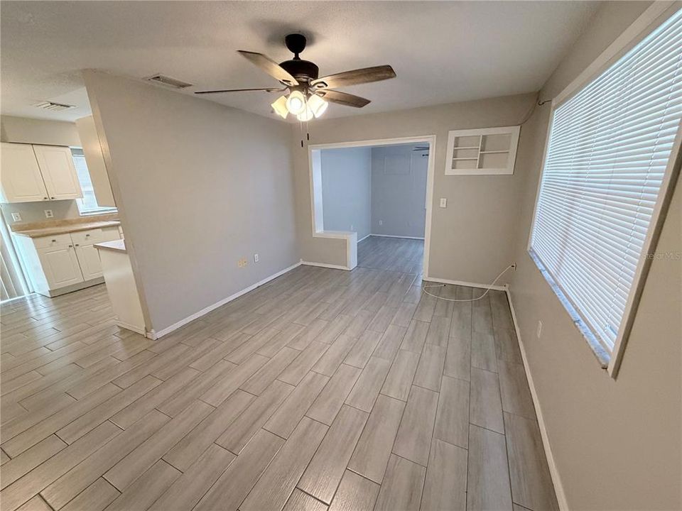 For Rent: $1,595 (3 beds, 1 baths, 1130 Square Feet)