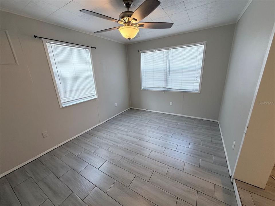 For Rent: $1,595 (3 beds, 1 baths, 1130 Square Feet)