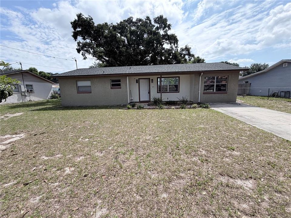For Rent: $1,595 (3 beds, 1 baths, 1130 Square Feet)
