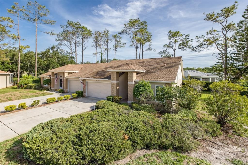For Sale: $299,000 (2 beds, 2 baths, 1282 Square Feet)
