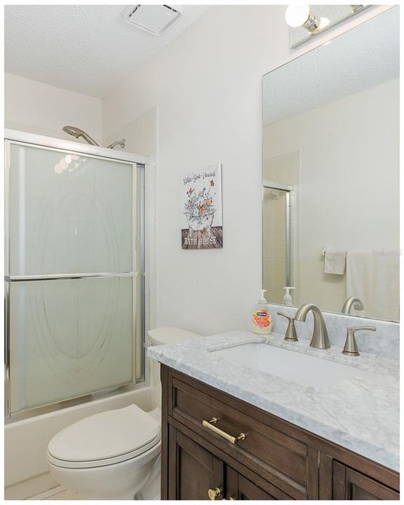 For Sale: $299,000 (2 beds, 2 baths, 1282 Square Feet)