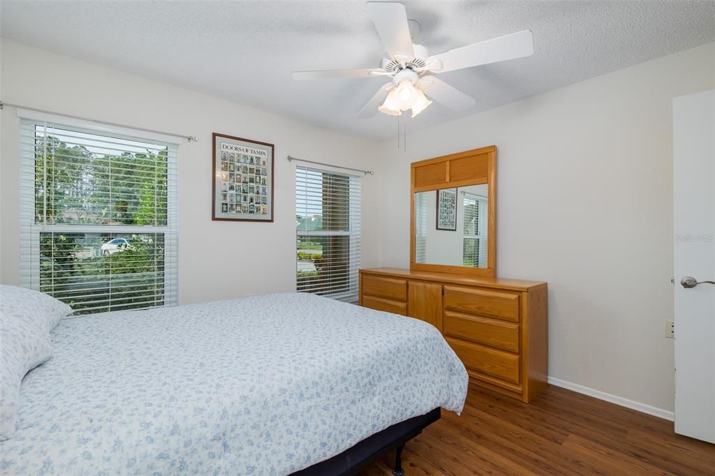 For Sale: $299,000 (2 beds, 2 baths, 1282 Square Feet)