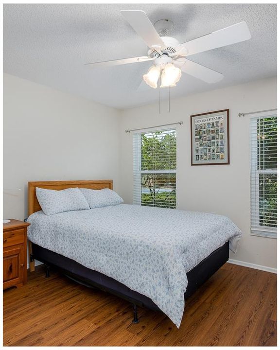 For Sale: $299,000 (2 beds, 2 baths, 1282 Square Feet)