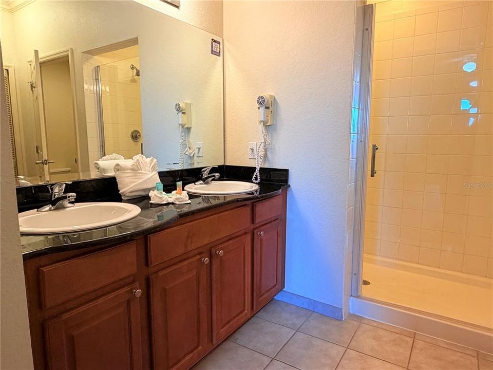 For Sale: $299,000 (4 beds, 4 baths, 1775 Square Feet)