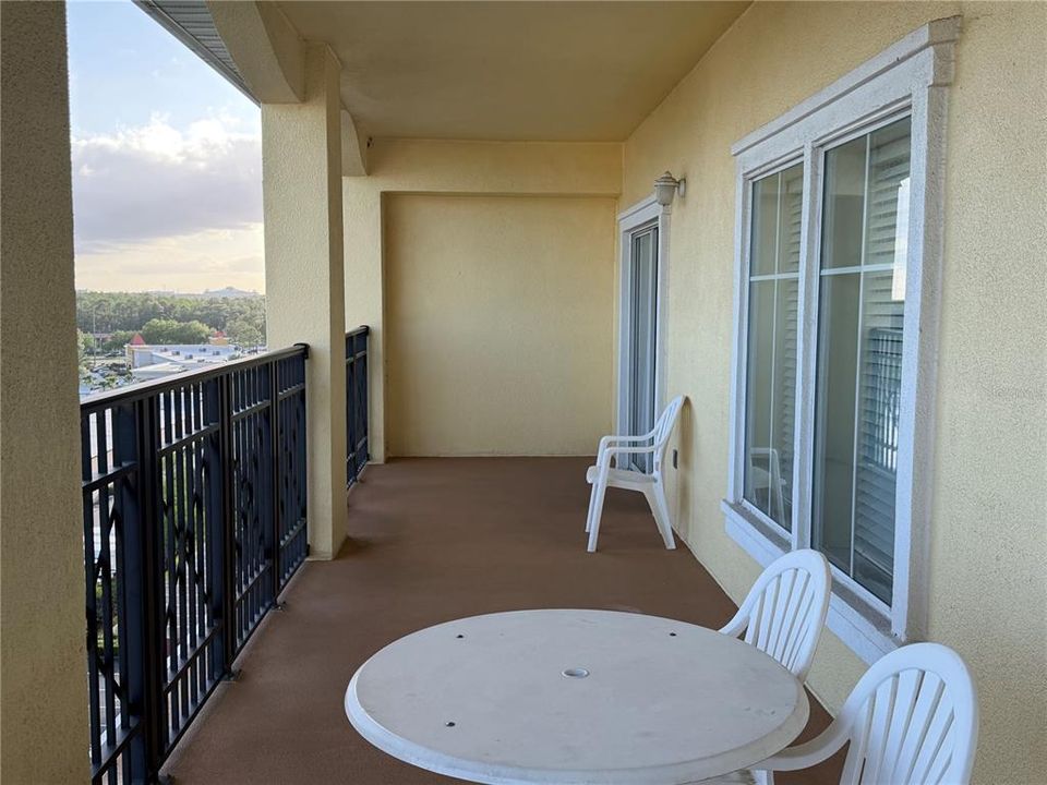 For Sale: $299,000 (4 beds, 4 baths, 1775 Square Feet)