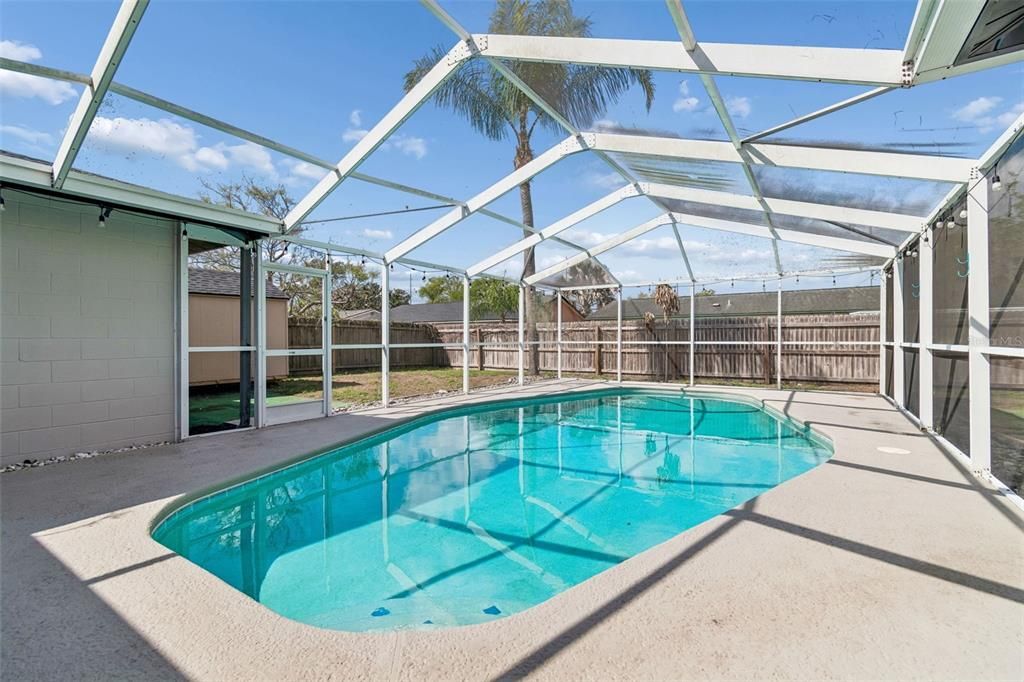 For Rent: $2,650 (4 beds, 2 baths, 1822 Square Feet)