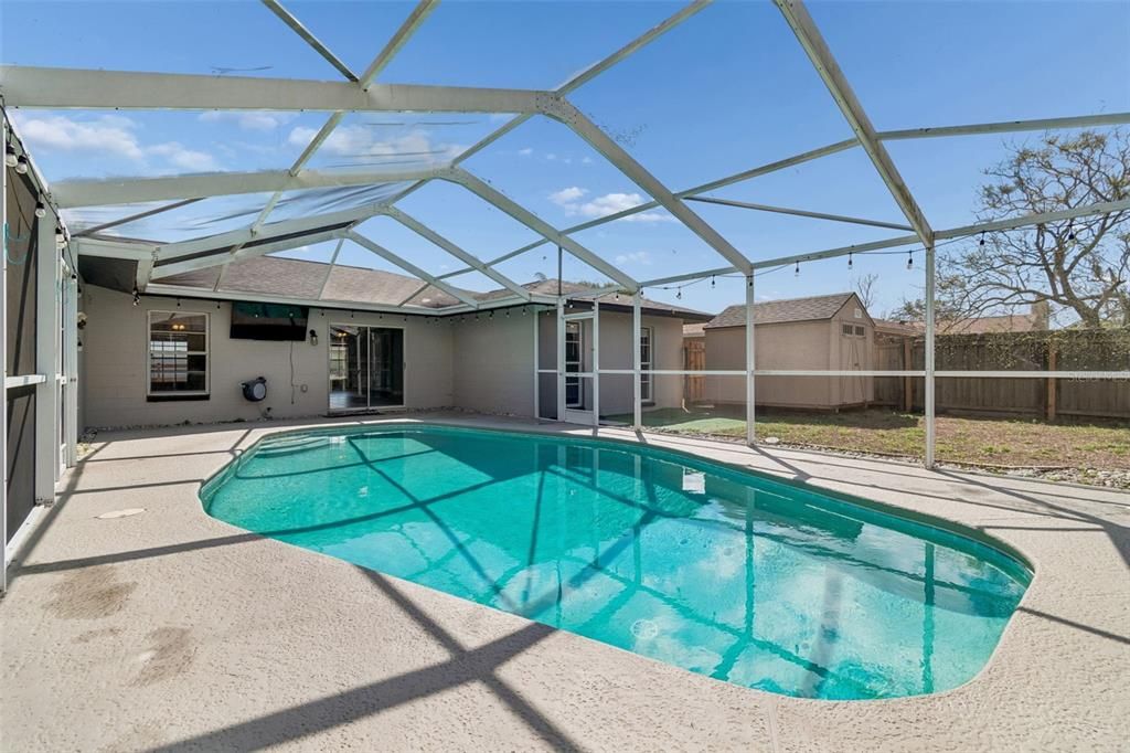 For Rent: $2,650 (4 beds, 2 baths, 1822 Square Feet)