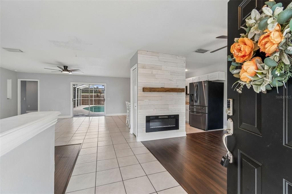 For Rent: $2,650 (4 beds, 2 baths, 1822 Square Feet)