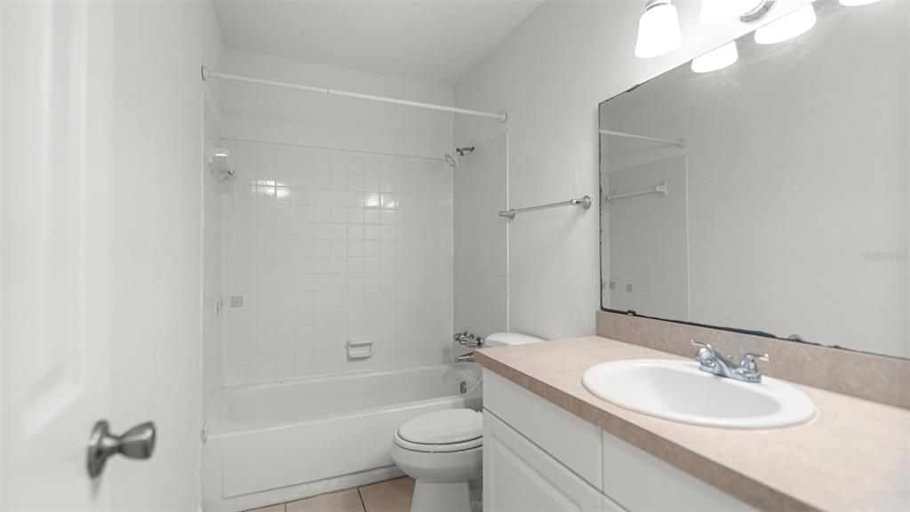 For Sale: $165,000 (4 beds, 2 baths, 1638 Square Feet)