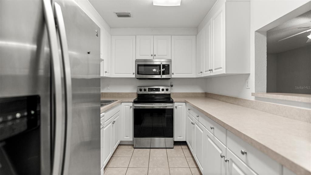 For Sale: $165,000 (4 beds, 2 baths, 1638 Square Feet)
