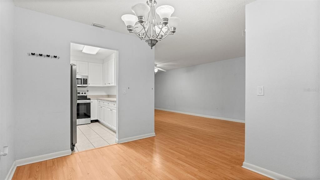 For Sale: $165,000 (4 beds, 2 baths, 1638 Square Feet)