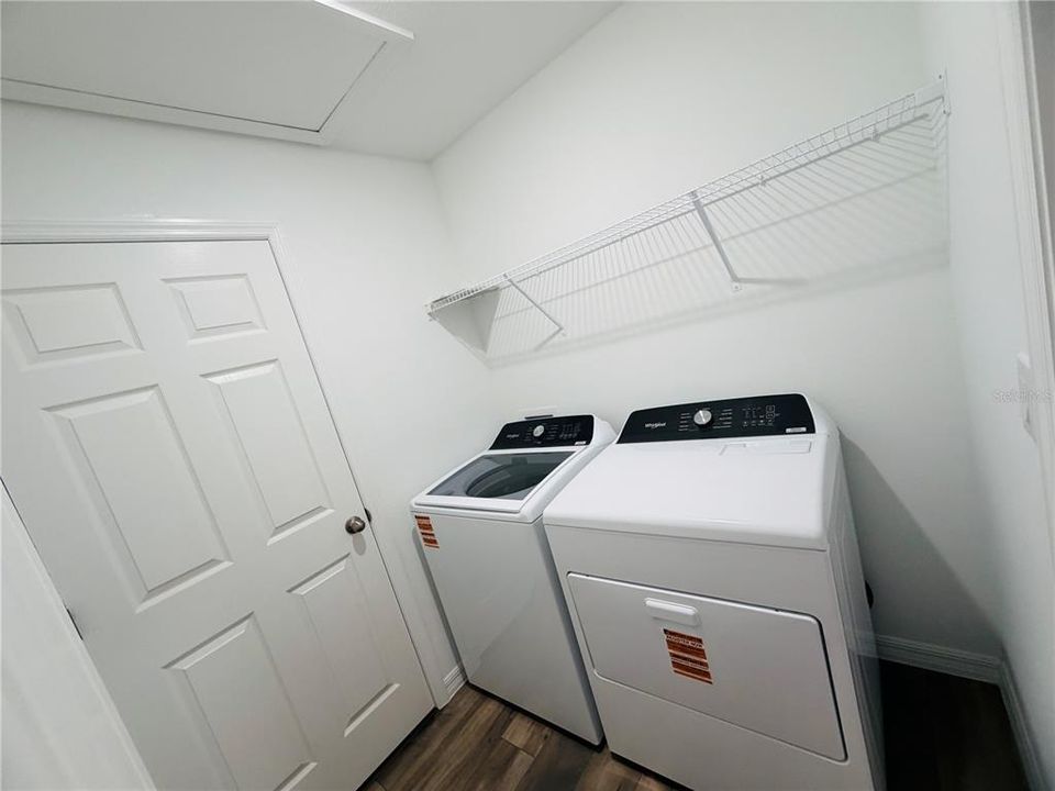 For Rent: $1,800 (3 beds, 2 baths, 1720 Square Feet)