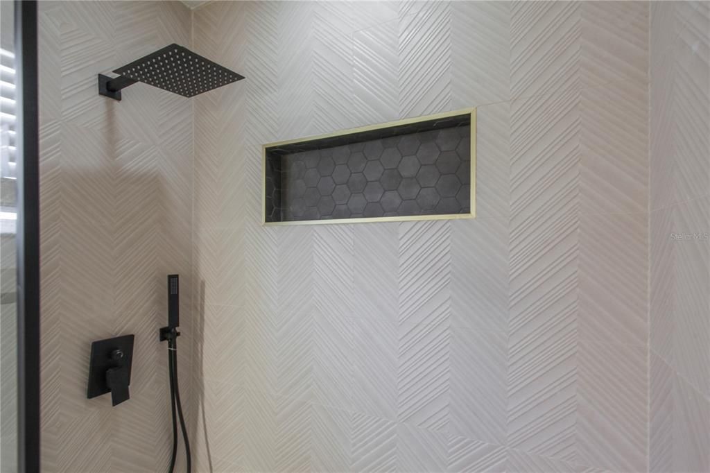 En Renta: $2,699 (4 camas, 2 baños, 1446 Pies cuadrados)